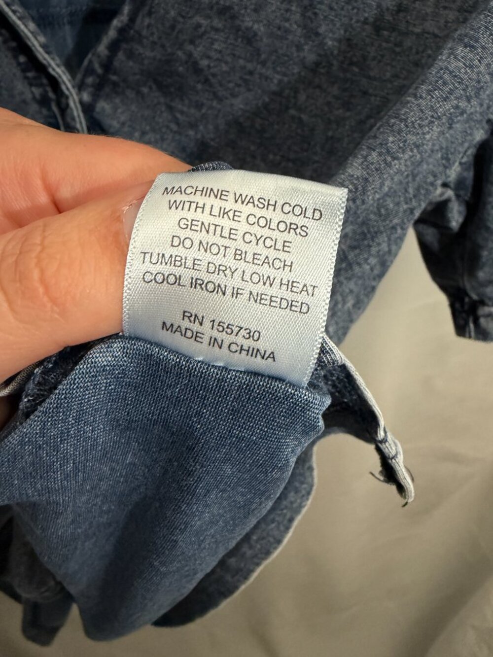 Jane + Delancey Acid Wash Tencel Short Sleeve Button Front Shirt S - Picture 6 of 6